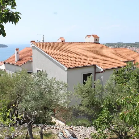 Appartement With Parking Space - 7876 *