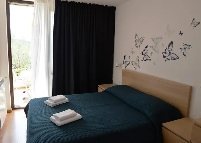 With Parking Space - 7876 * Cres