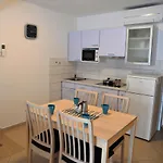 With Parking Space - 7876 Apartamento