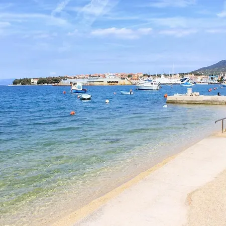 With Parking Space - 7876 קרס