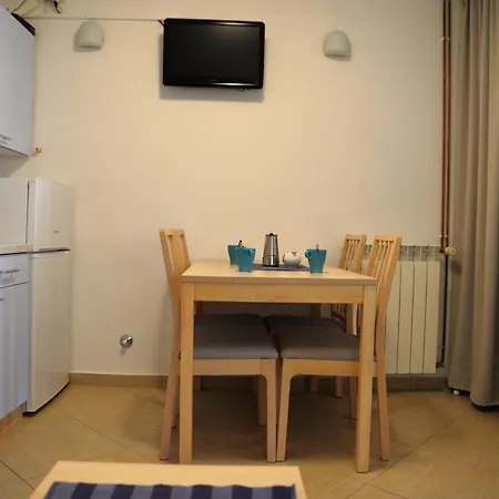With Parking Space - 7876 Cres